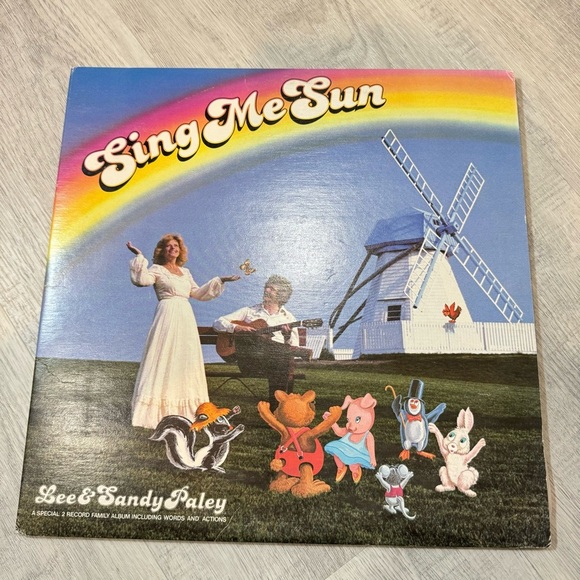 Vintage 1982 Record Sing Me Sun By Lee and Sandy Paley Children's Record - Picture 1 of 11